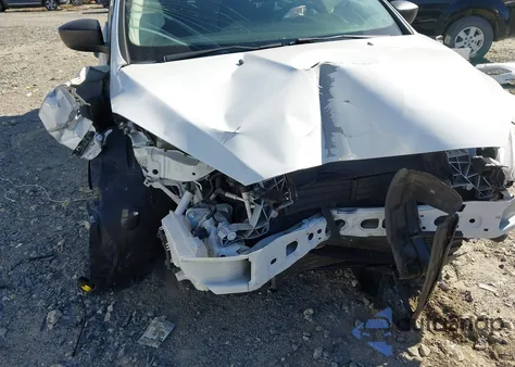 2017 Ford Focus S из США, поврежденный, VIN 1FADP3E25HL331018